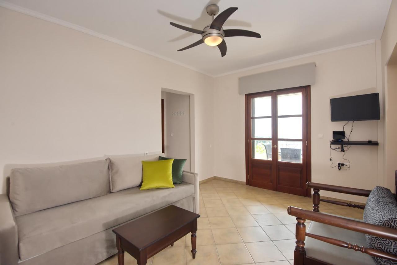Elpida Apartments Vóci Kültér fotó