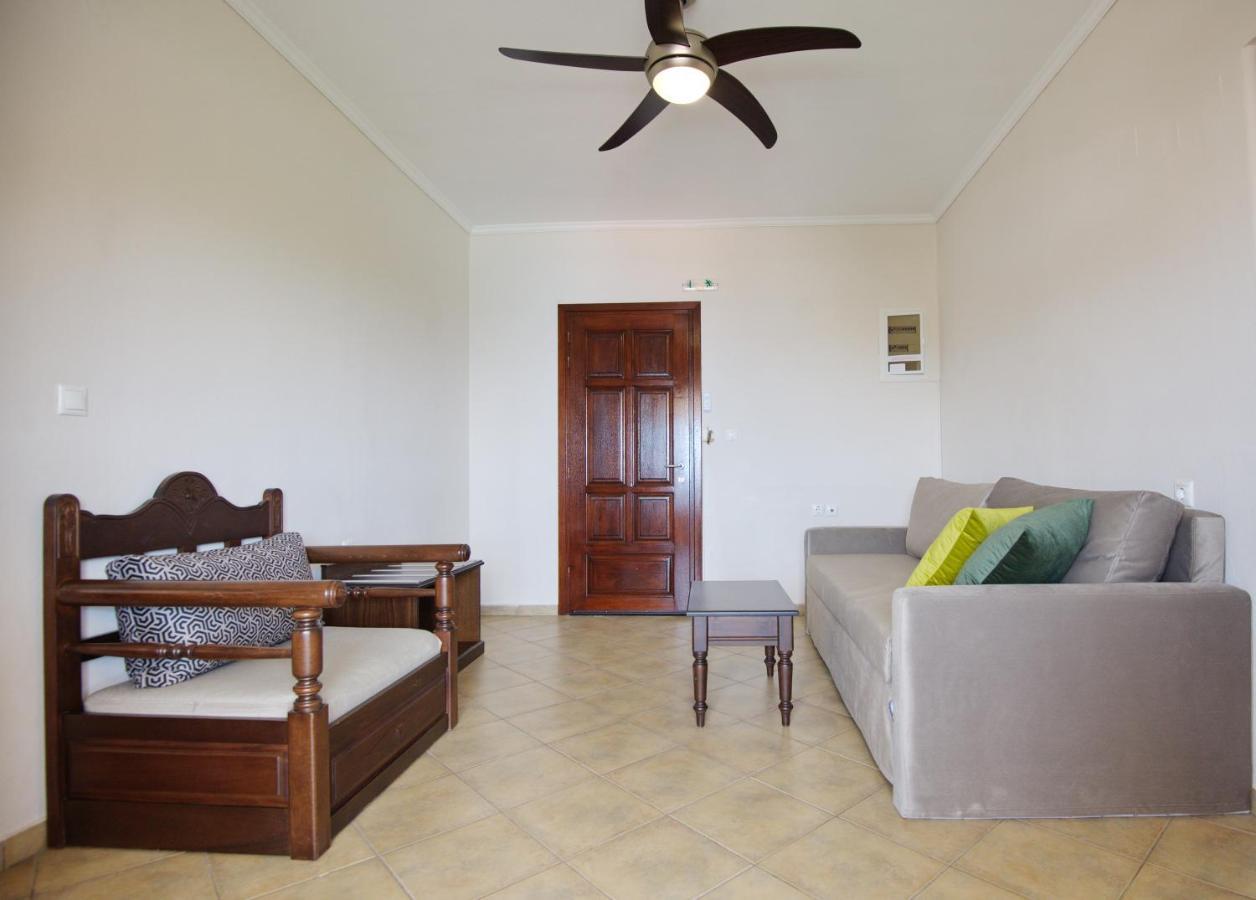 Elpida Apartments Vóci Kültér fotó